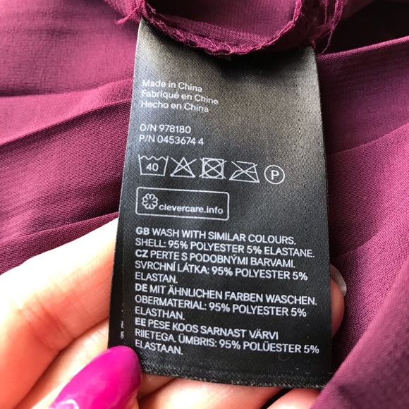 H&M Divided Berry Purple Pleated Mini A-line Skirt With Elastic Waistband - Picture 7 of 8